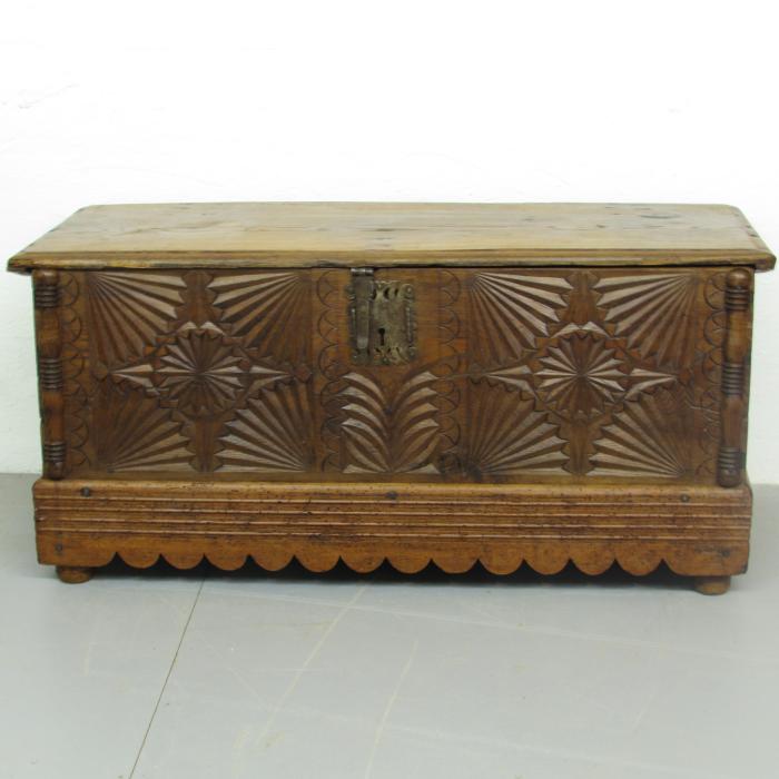 arca antigua restaurada 17626 arca antigua restaurada 17626